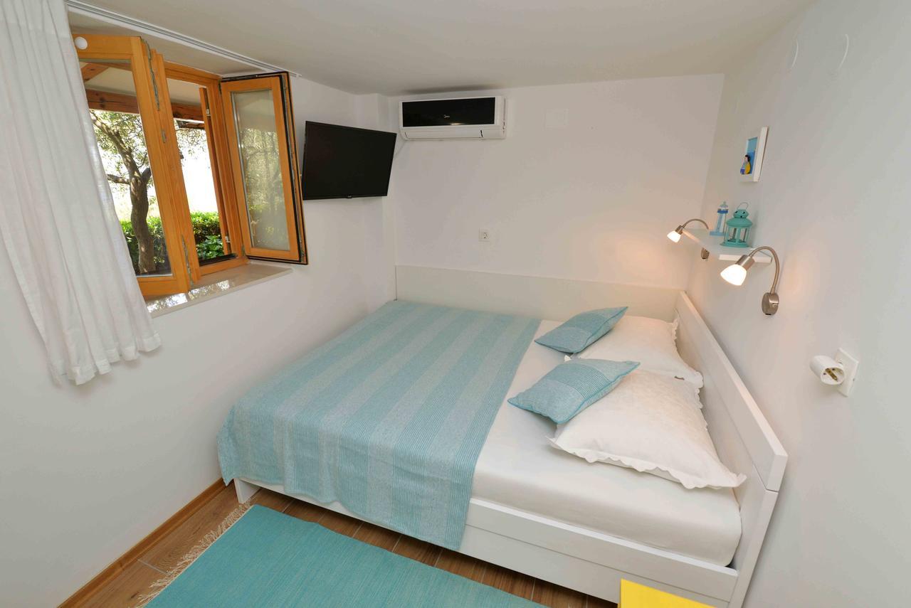 Sea Side Apartment มูร์แตร์ ภายนอก รูปภาพ